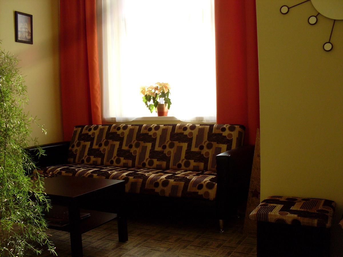 Lokomotiv Motel Eger Extérieur photo